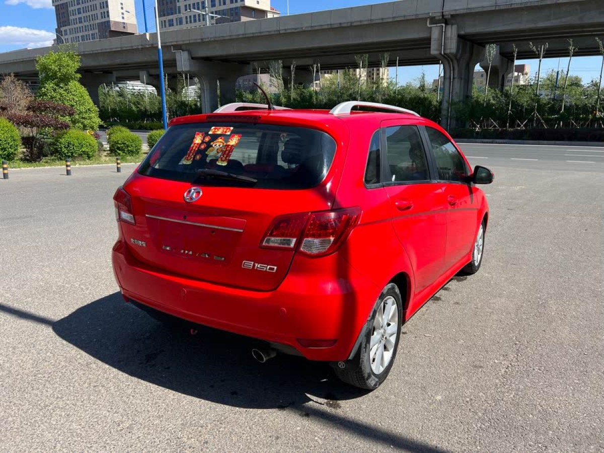 北京 北京汽車E系列  2012款 兩廂 1.5L 自動(dòng)樂(lè)尚版圖片