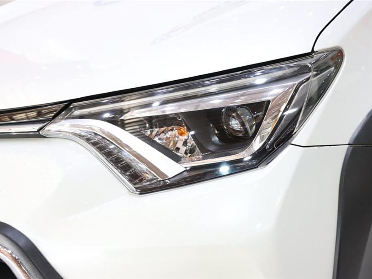 豐田 RAV4榮放  2019款 2.0L CVT兩驅(qū)風(fēng)尚X限量版 國VI圖片