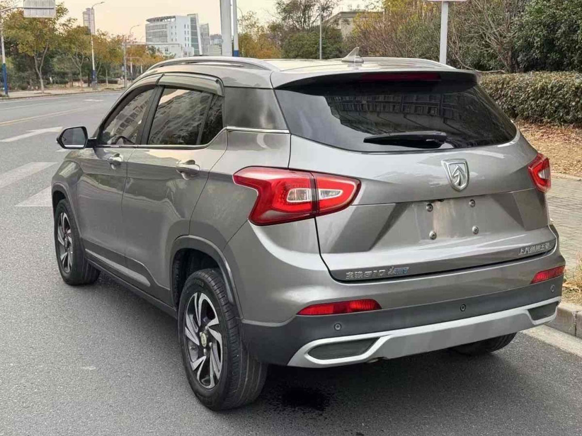 寶駿 730  2016款 1.5L 手動舒適型 7座圖片