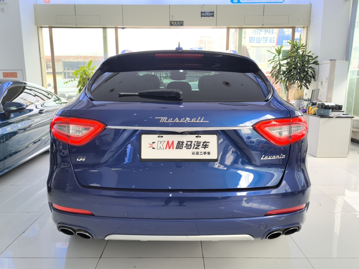 瑪莎拉蒂 Levante  2019款  3.0T 350Hp 標(biāo)準(zhǔn)版圖片