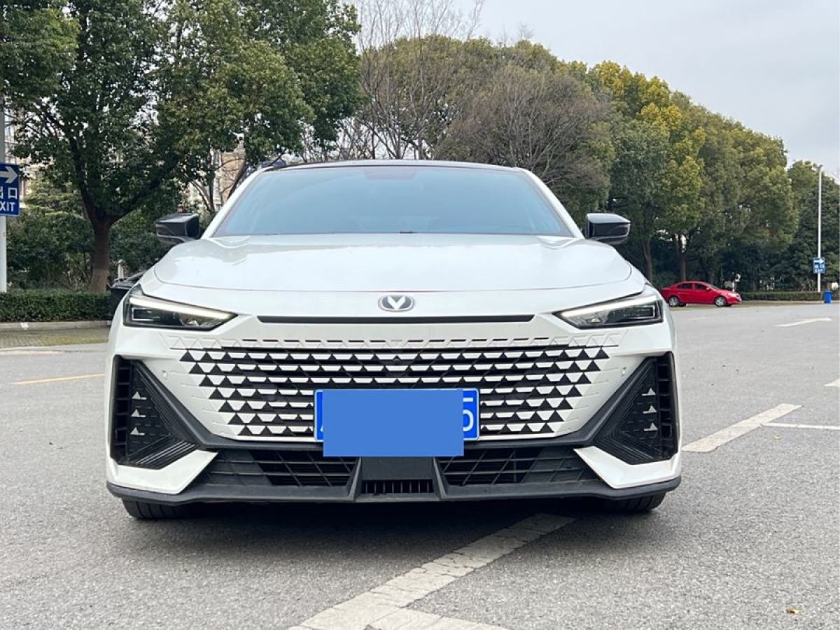 長安 長安UNI-V  2022款 1.5T 智慧領(lǐng)航型圖片