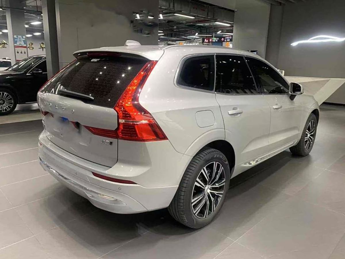 沃爾沃 XC60  2022款 B5 四驅(qū)智遠豪華版圖片