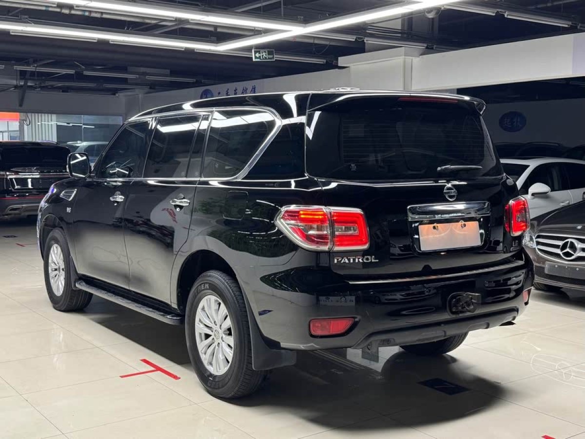 日產(chǎn) 途樂(lè)  2018款 5.6L 標(biāo)準(zhǔn)型圖片