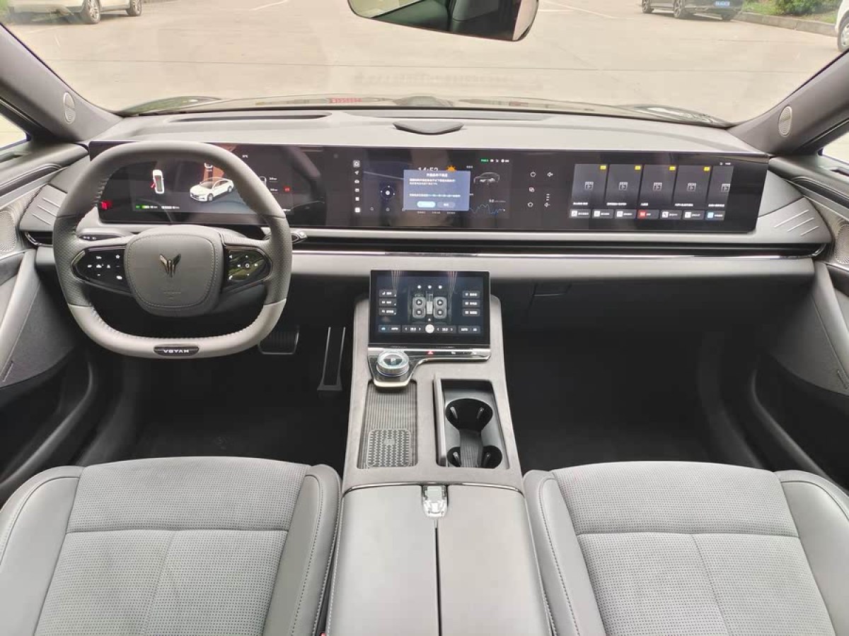 嵐圖 嵐圖追光  2024款 PHEV 四驅超長續(xù)航旗艦版圖片