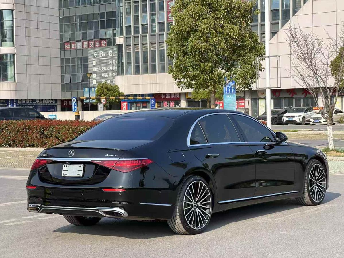 奔馳 禮驪汽車V級(jí)  2023款 醒獅系列 2.0T 琥 7座圖片