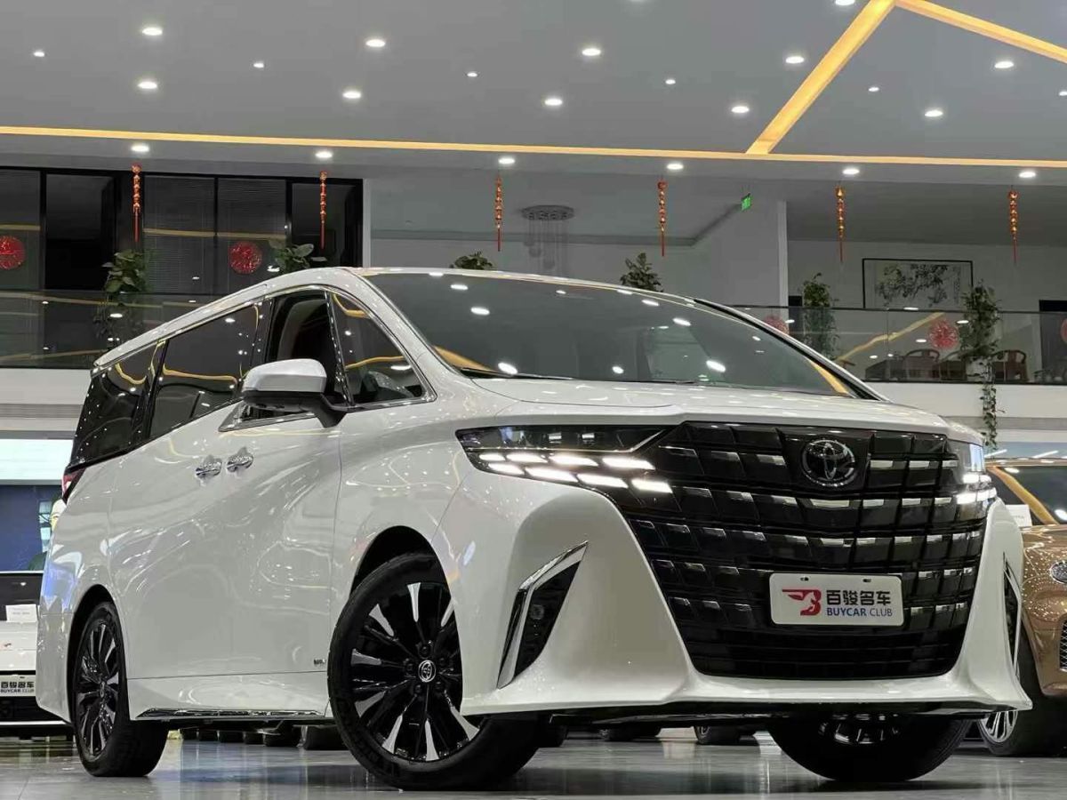 豐田 埃爾法  2025款 雙擎 2.5L 尊貴黃金版圖片