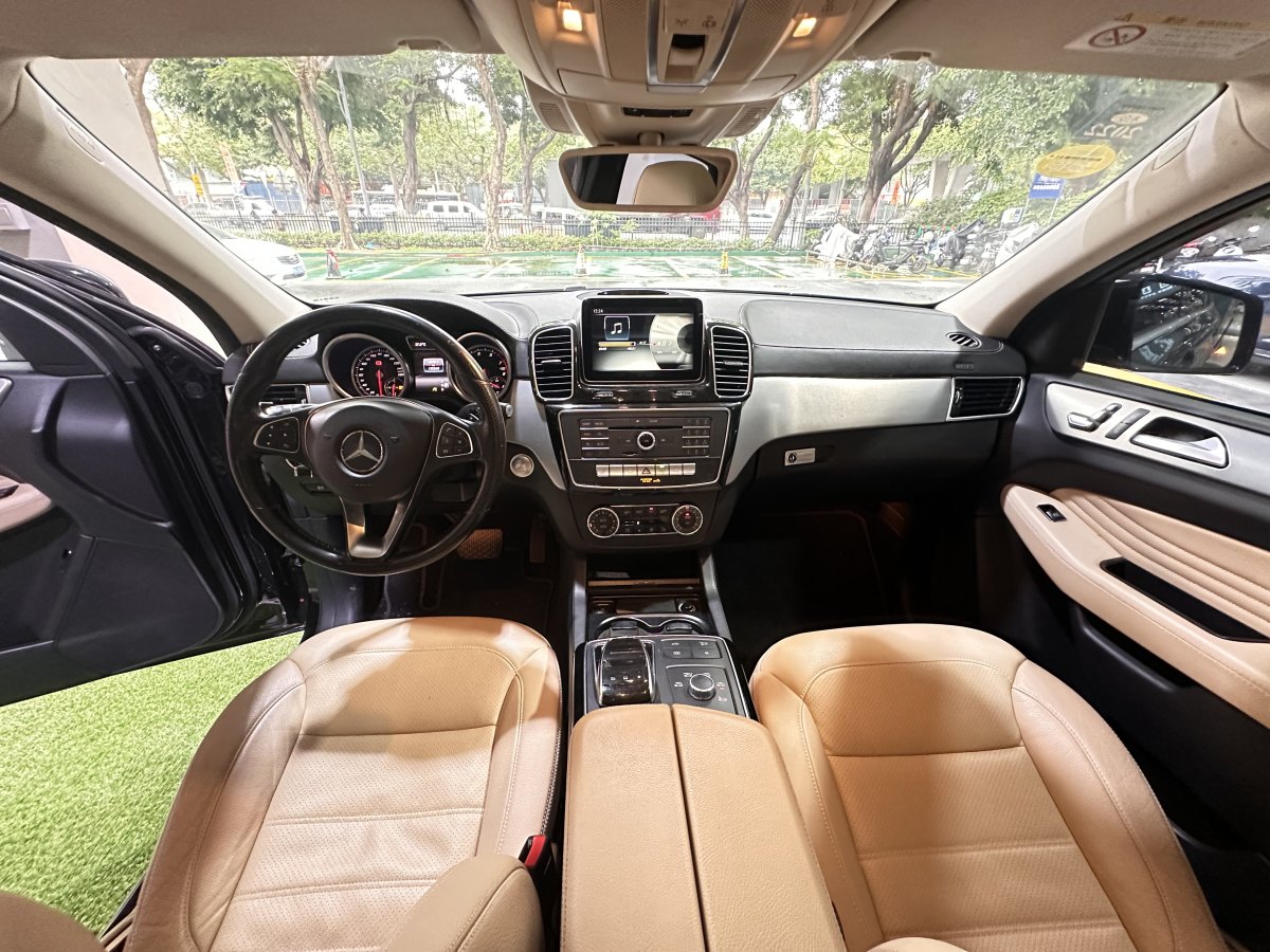 奔驰 奔驰GLE轿跑  2015款 GLE 400 4MATIC 轿跑SUV图片
