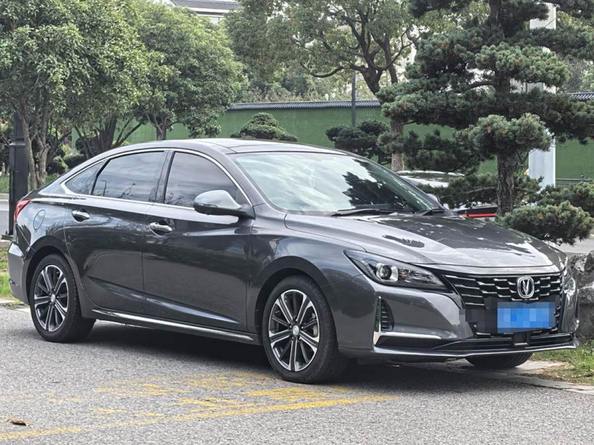 長(zhǎng)安 銳程CC  2022款 藍(lán)鯨版 1.5T DCT尊貴型圖片