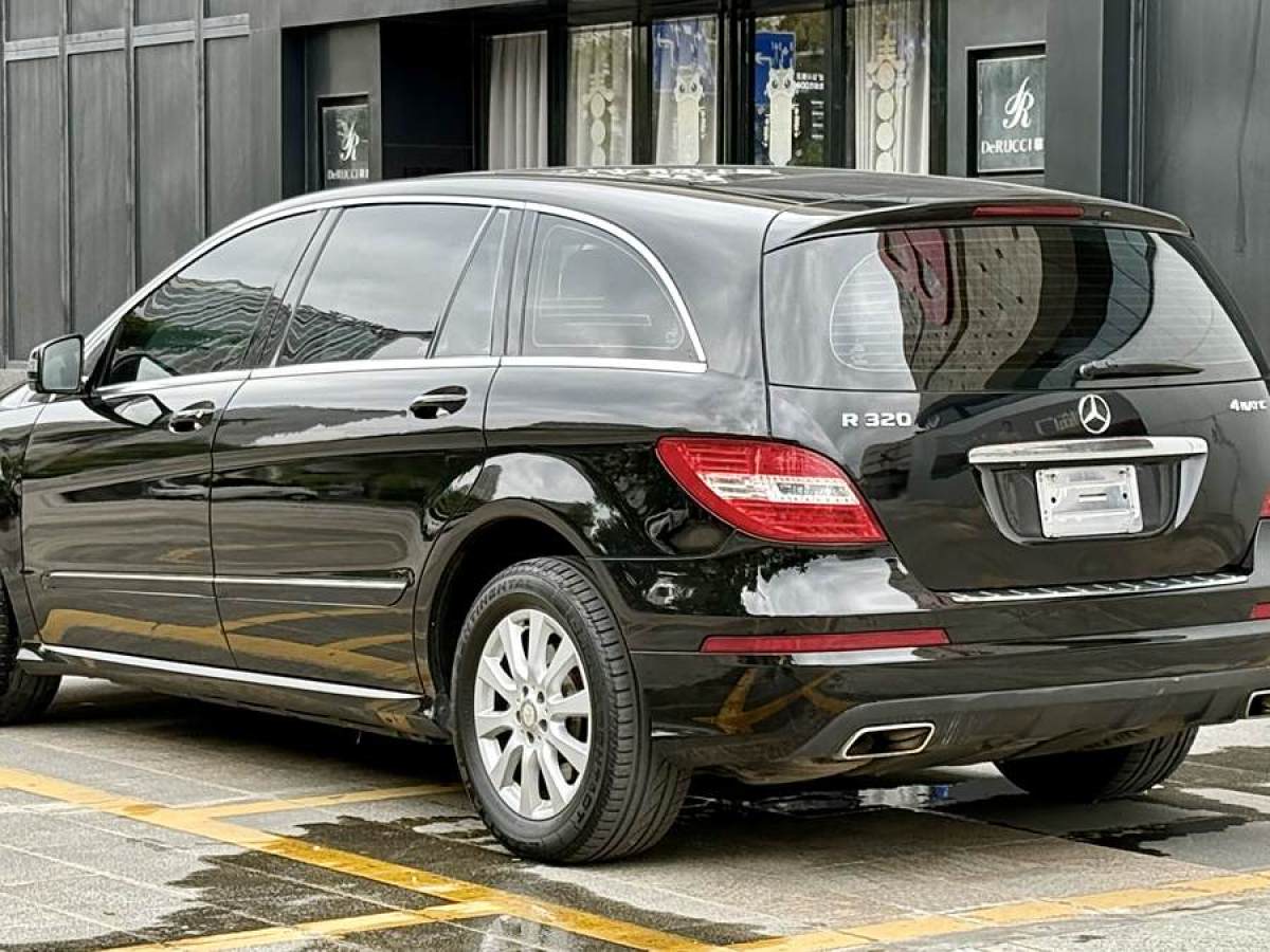 奔馳 奔馳R級(jí)  2014款 R 320 4MATIC 商務(wù)型圖片