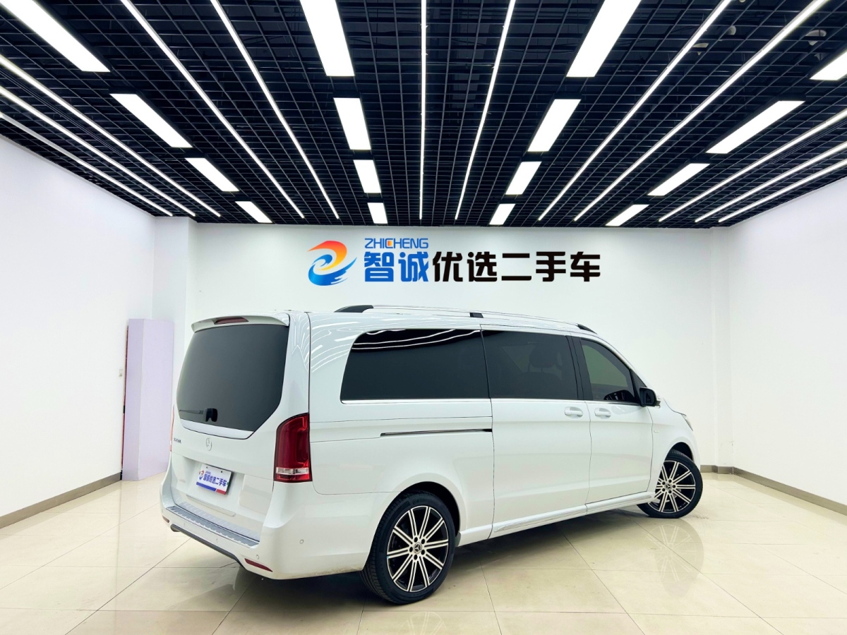 奔馳 V級(jí)  2022款 V 260 L 長軸距豪華版圖片