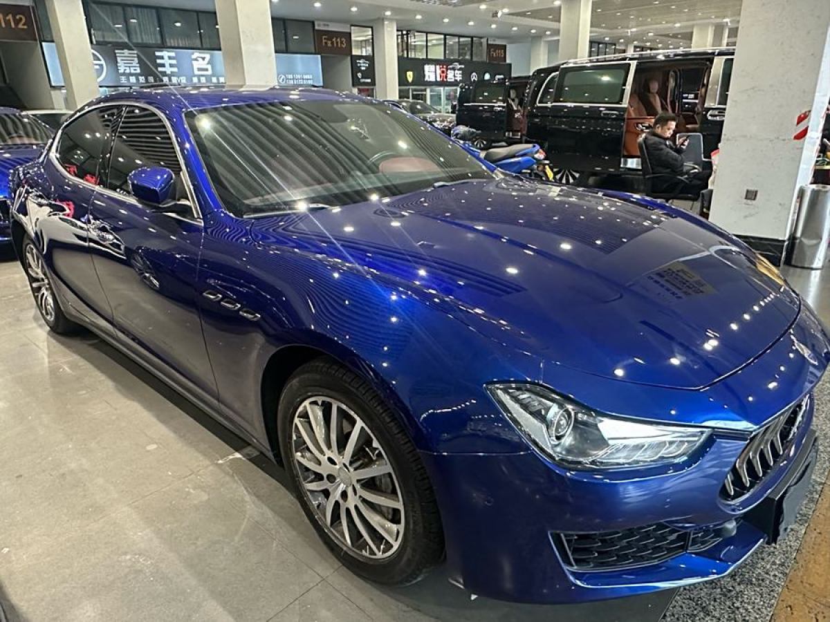 瑪莎拉蒂 Ghibli  2019款 3.0T 350Hp 標(biāo)準(zhǔn)版 國VI圖片