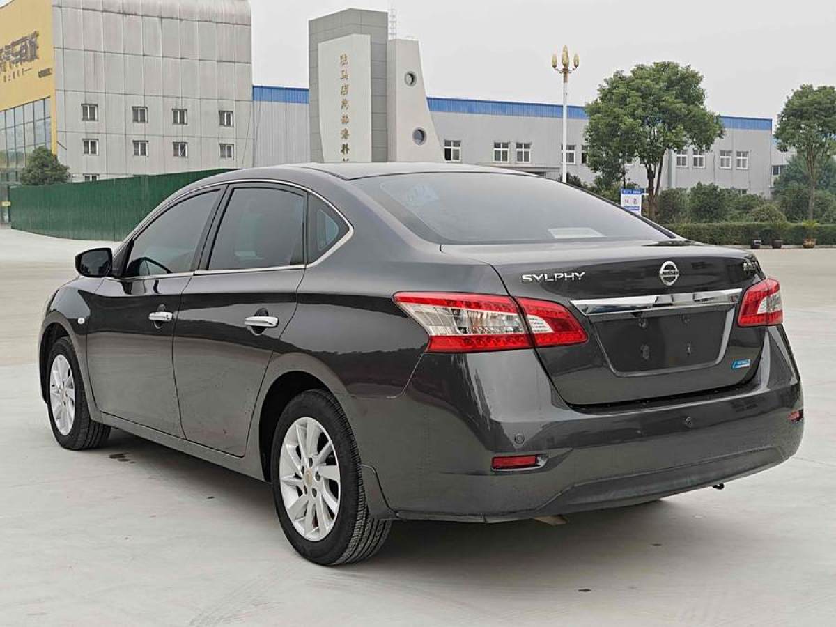 日產(chǎn) 軒逸  2012款 經(jīng)典 1.6XE 手動(dòng)舒適版圖片