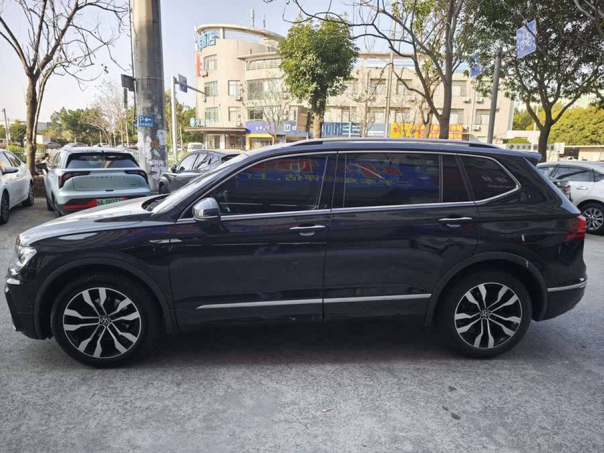 大眾 途觀L  2023款 改款 330TSI 自動兩驅(qū)R-Line越享版圖片