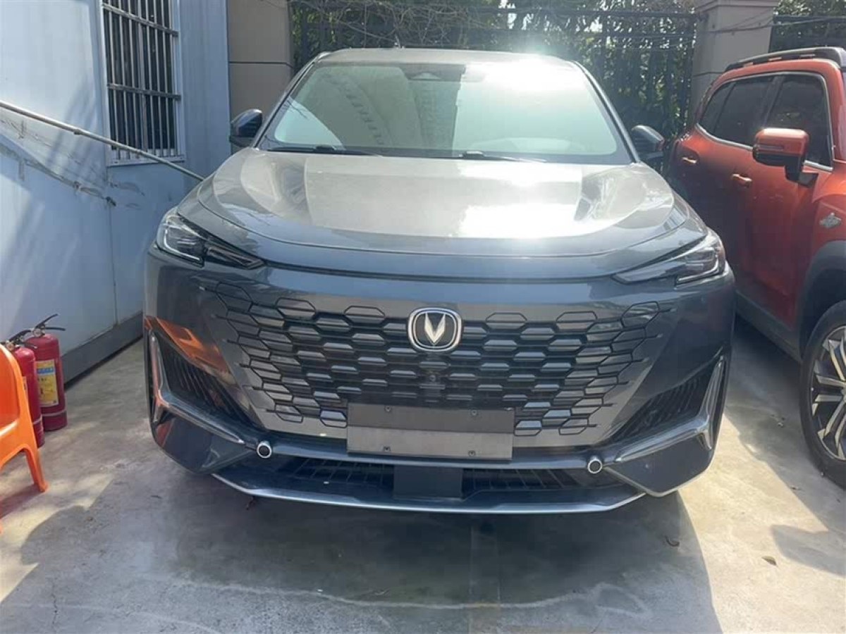 長安 長安UNI-K  2021款 2.0T 尊貴型圖片
