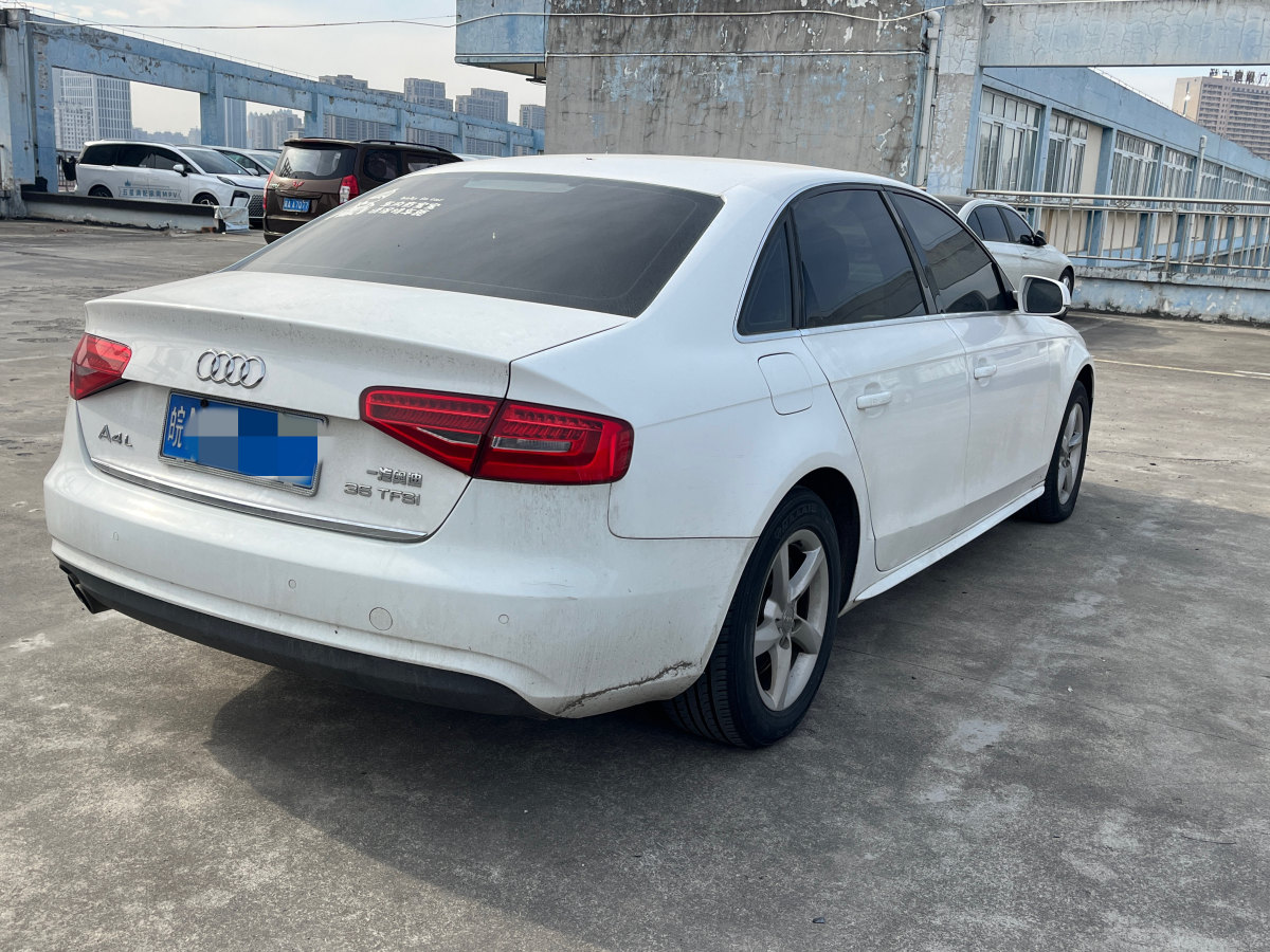 奧迪 奧迪A4L  2015款 35 TFSI 自動標(biāo)準(zhǔn)型圖片