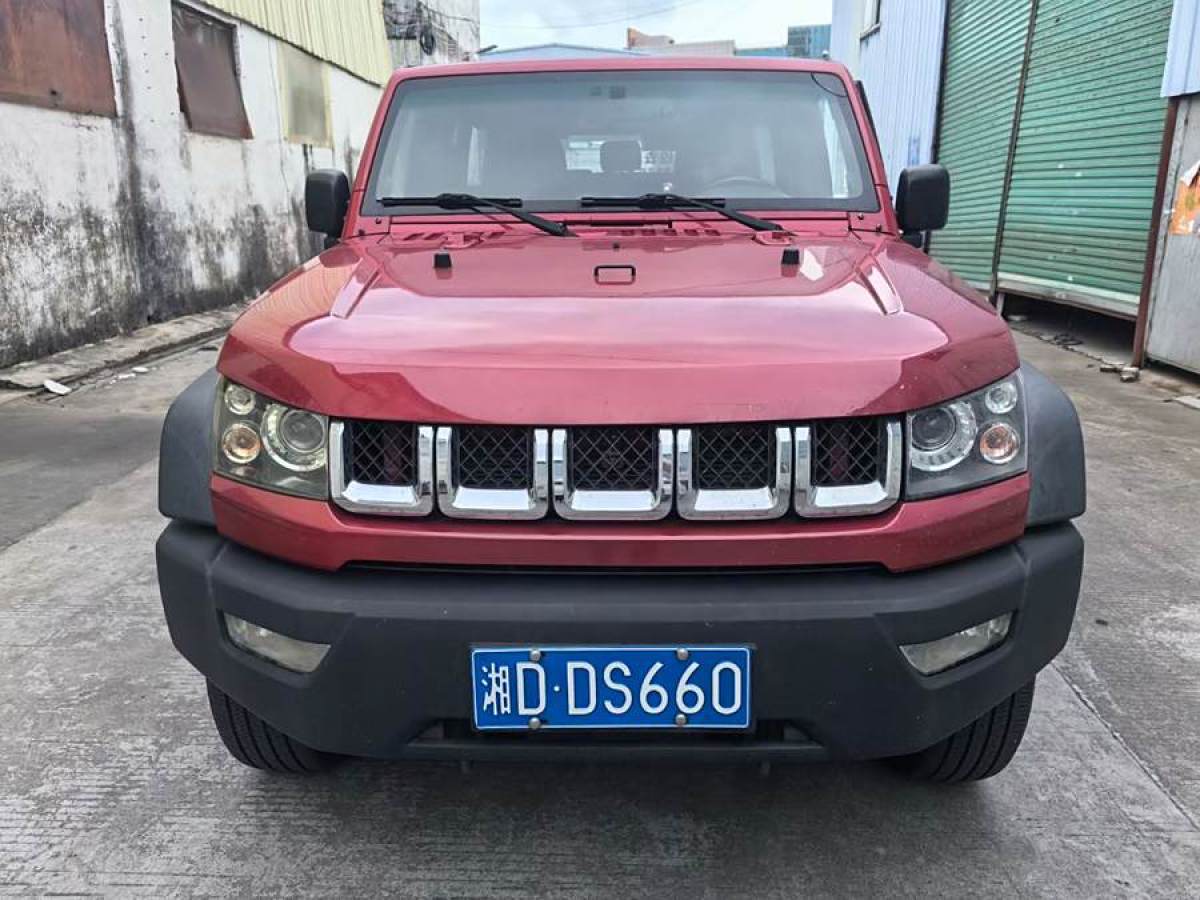 北京 BJ40  2016款 40L 2.3T 自動(dòng)四驅(qū)尊享版圖片