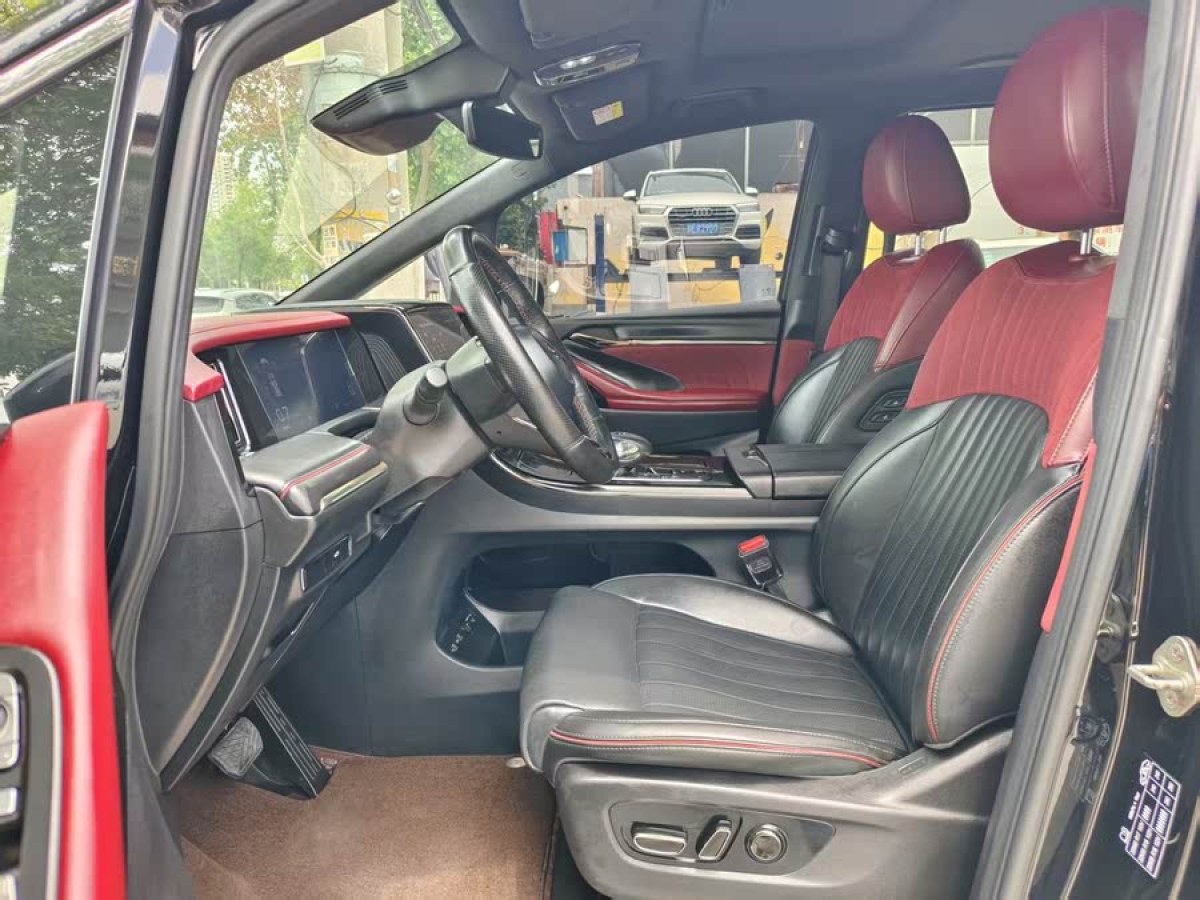廣汽傳祺 M8  2024款 宗師系列 400T 至尊版圖片