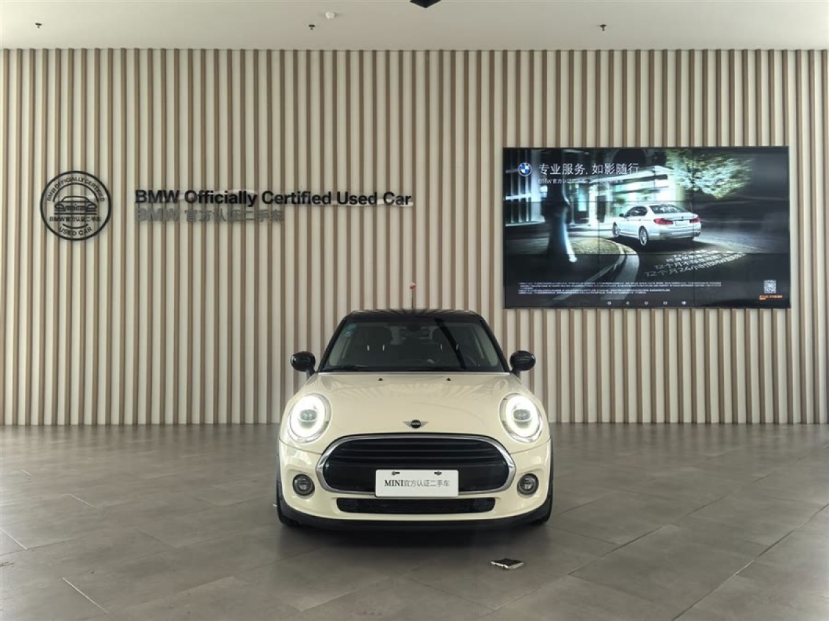 MINI MINI  2019款 1.5T COOPER 藝術(shù)家 五門版圖片