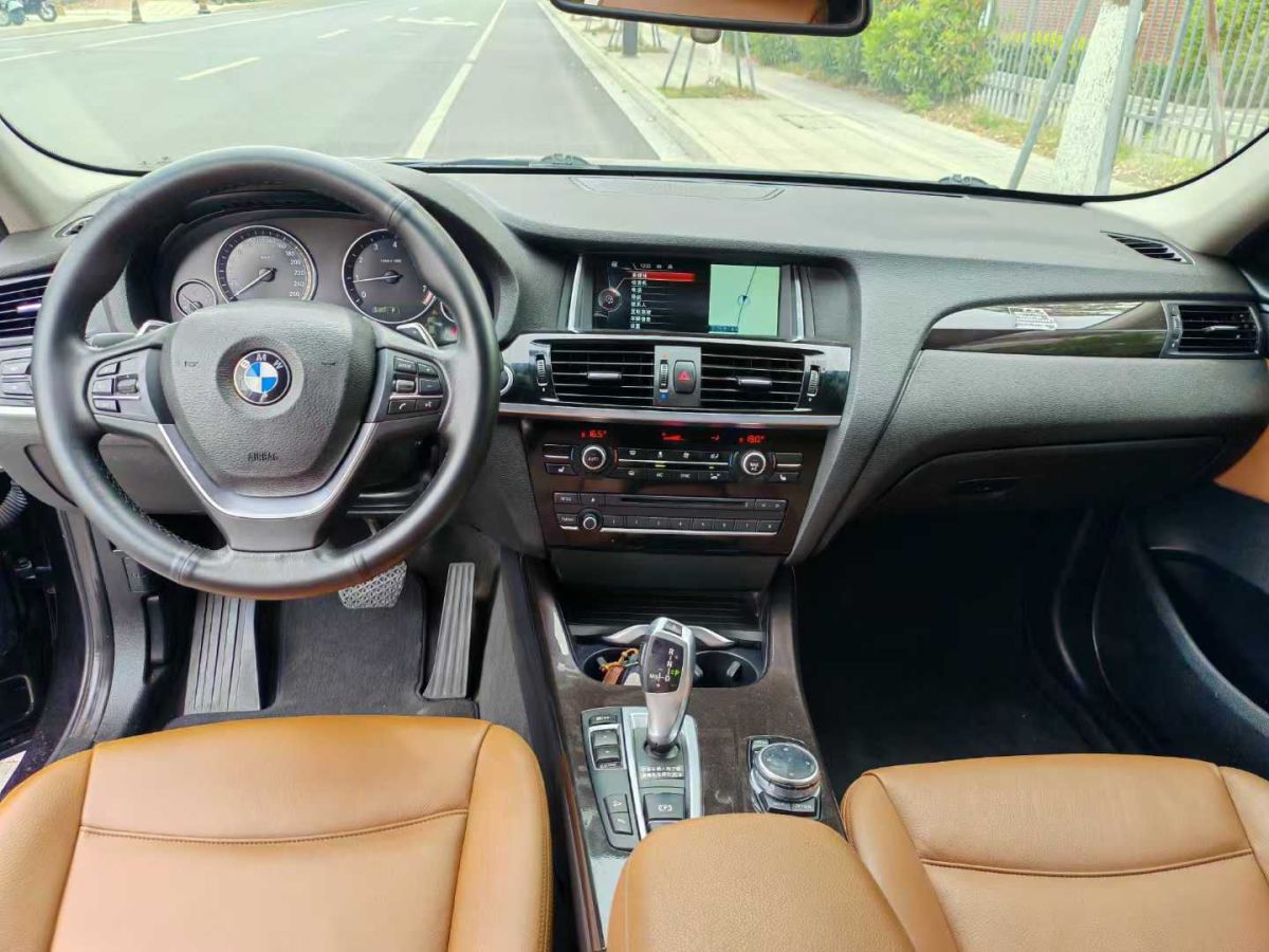 寶馬 寶馬X4  2014款 xDrive20i X設(shè)計(jì)套裝圖片