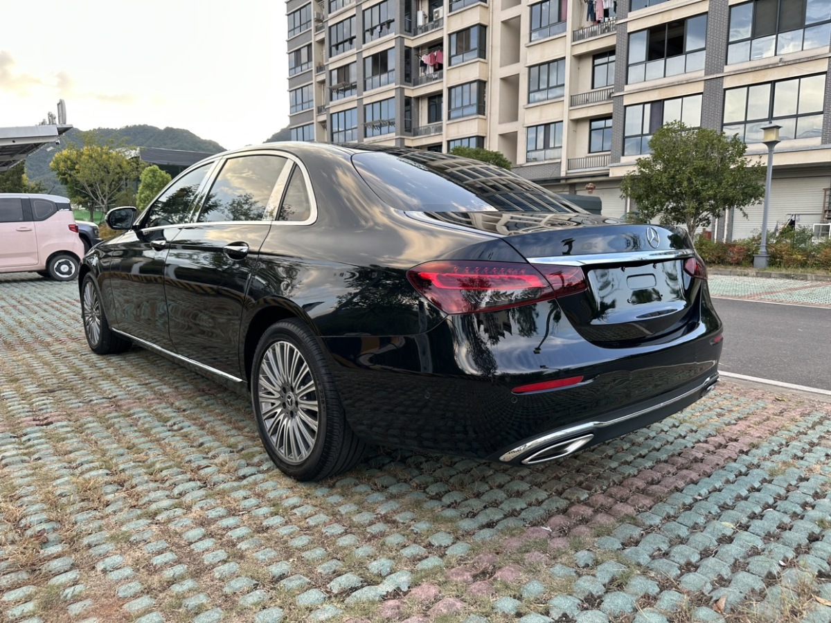 奔馳 奔馳E級  2021款 改款 E 300 L 時尚型圖片