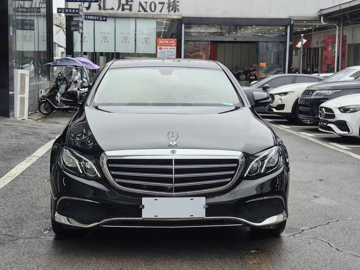 奔馳 奔馳E級  2020款 改款 E 300 L 殊享版圖片