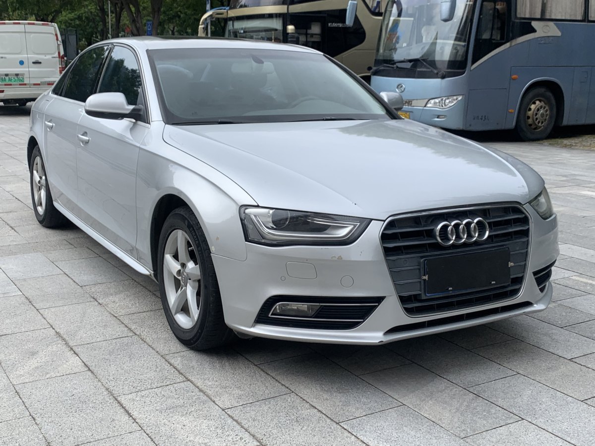 奧迪 奧迪A4L  2013款 35 TFSI 自動標準型圖片