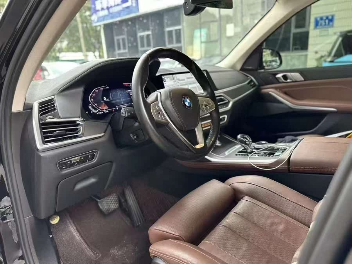 寶馬 寶馬X7  2022款 xDrive40i 領(lǐng)先型豪華套裝圖片