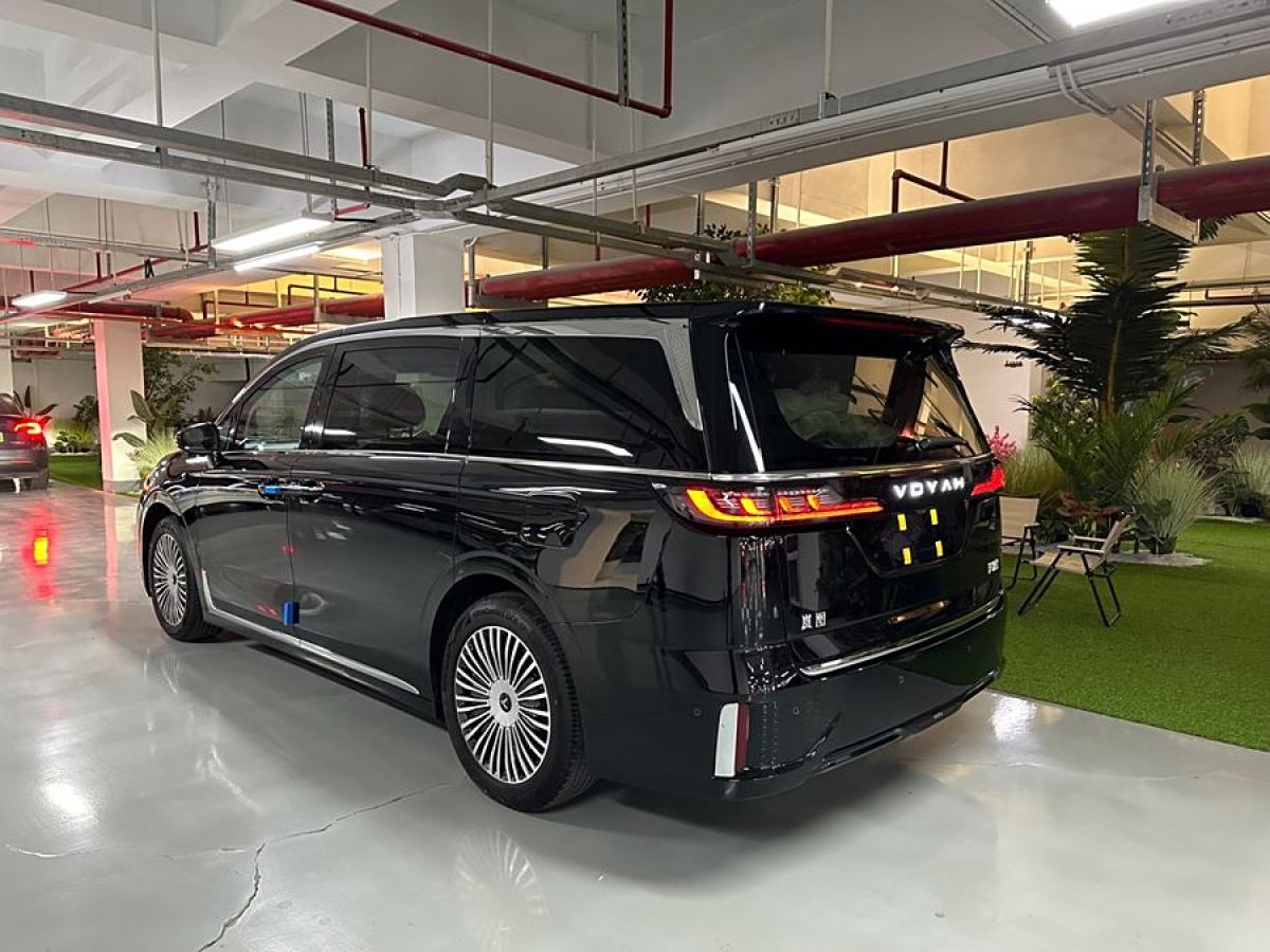 嵐圖 夢(mèng)想家  2024款 PHEV 超長(zhǎng)續(xù)航尊貴版圖片