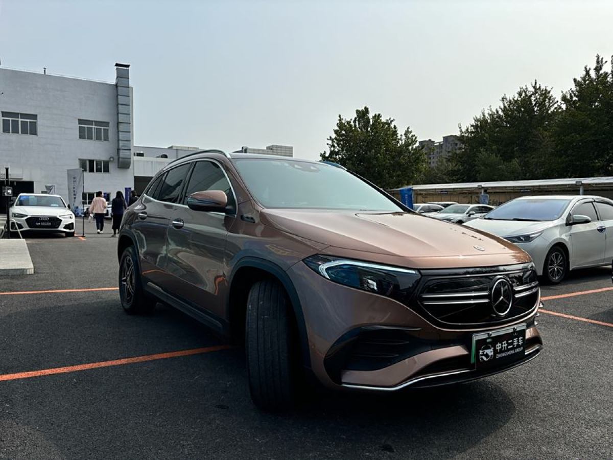 奔馳 奔馳EQA  2022款 EQA 300 4MATIC 首發(fā)特別版圖片