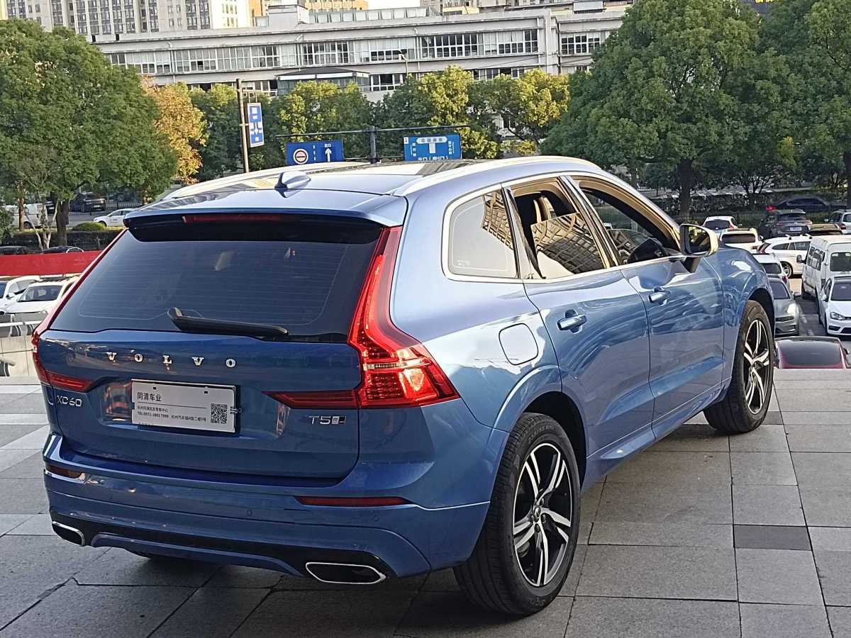 沃爾沃 XC60  2018款 T5 四驅(qū)智遠運動版圖片