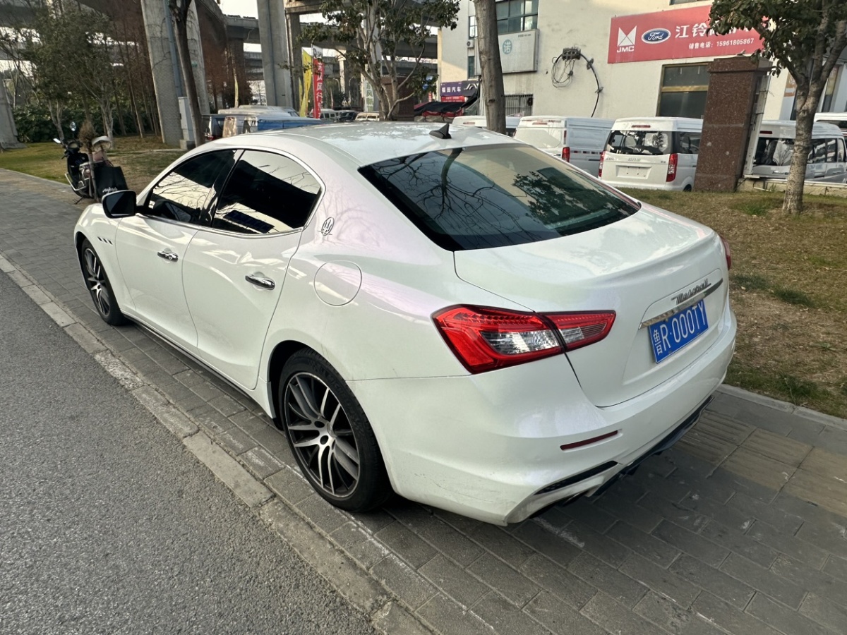 瑪莎拉蒂 Ghibli  2014款 3.0T 標(biāo)準(zhǔn)版圖片