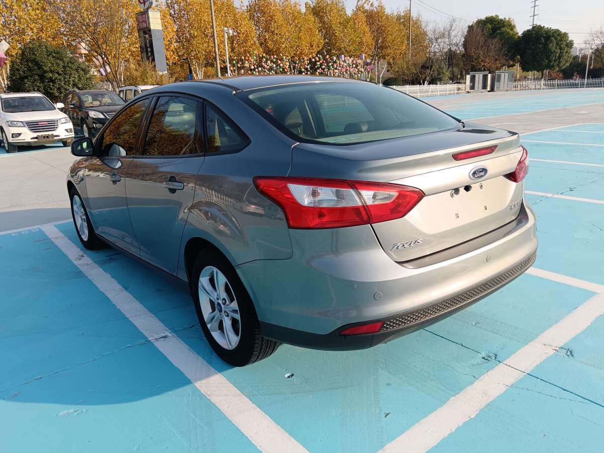 福特 ?？怂? 2012款 三廂 1.6L 手動(dòng)舒適型圖片