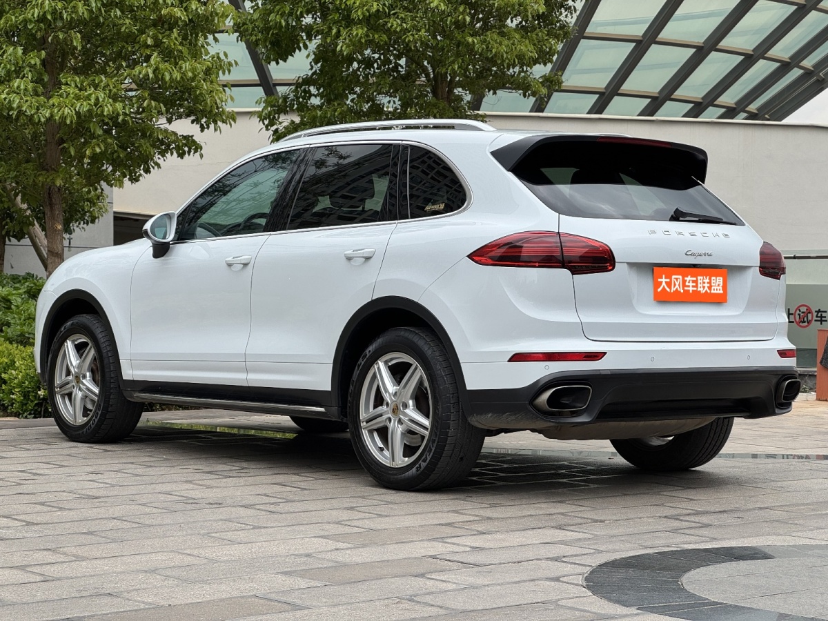 保時(shí)捷 Cayenne  2015款 Cayenne 3.0T圖片