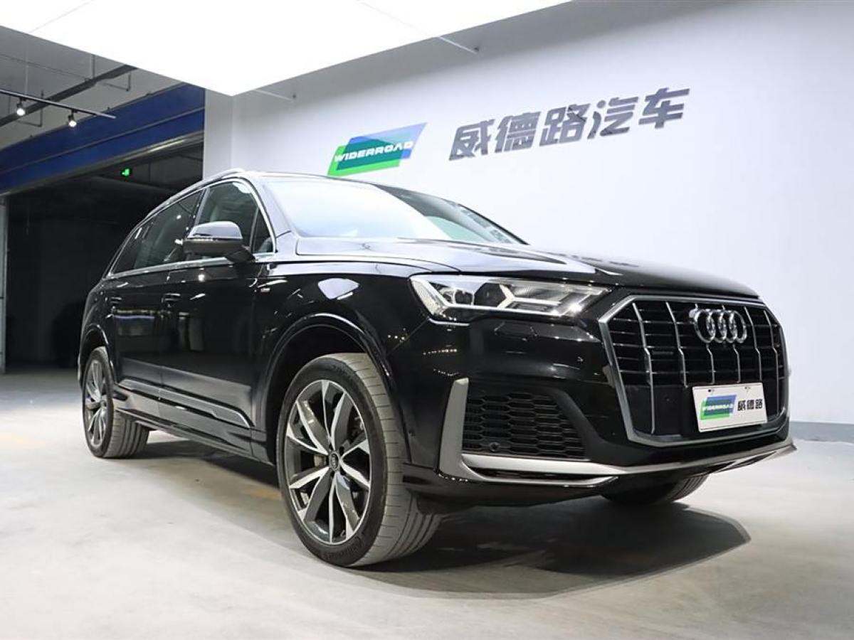 奧迪 奧迪Q7  2023款 55 TFSI quattro S line運(yùn)動(dòng)型圖片