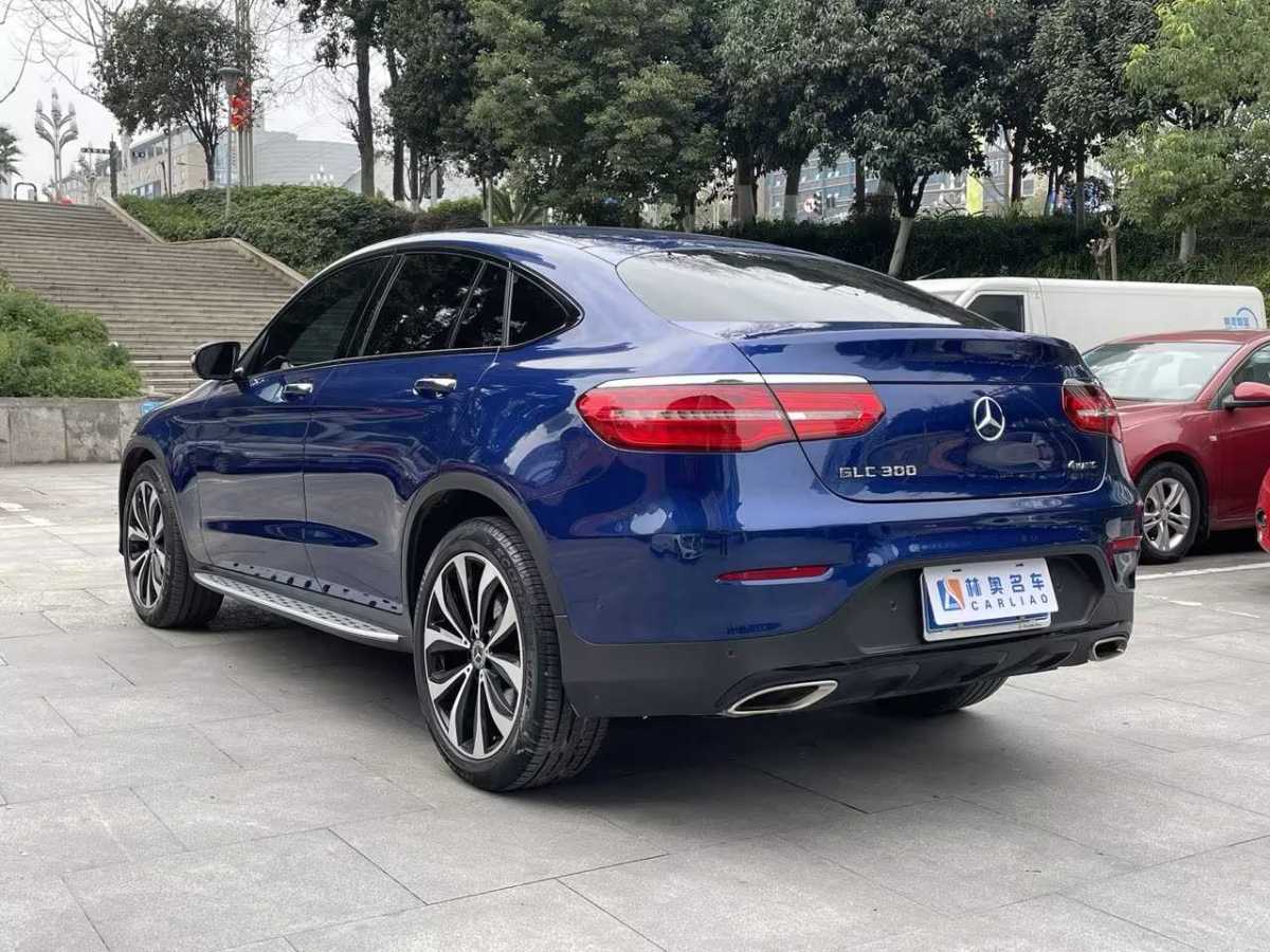 奔馳 奔馳GLC  2022款 改款 GLC 300 4MATIC 轎跑SUV圖片