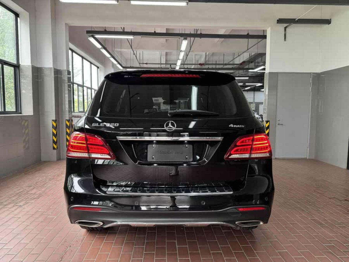 奔馳 奔馳GLE  2016款 GLE 320 4MATIC 動感型圖片