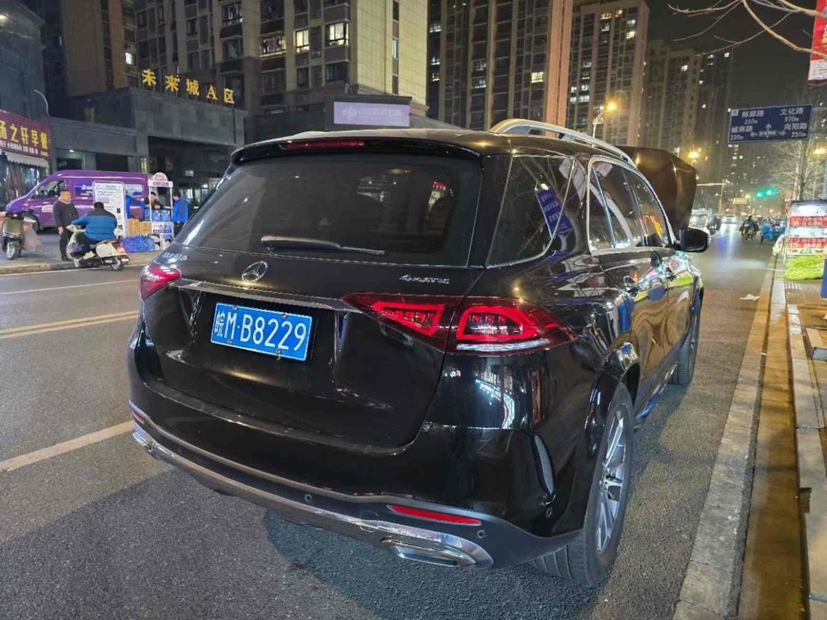 奔馳GLE級(jí) 2023款 GLE 350 4MATIC 時(shí)尚型圖片