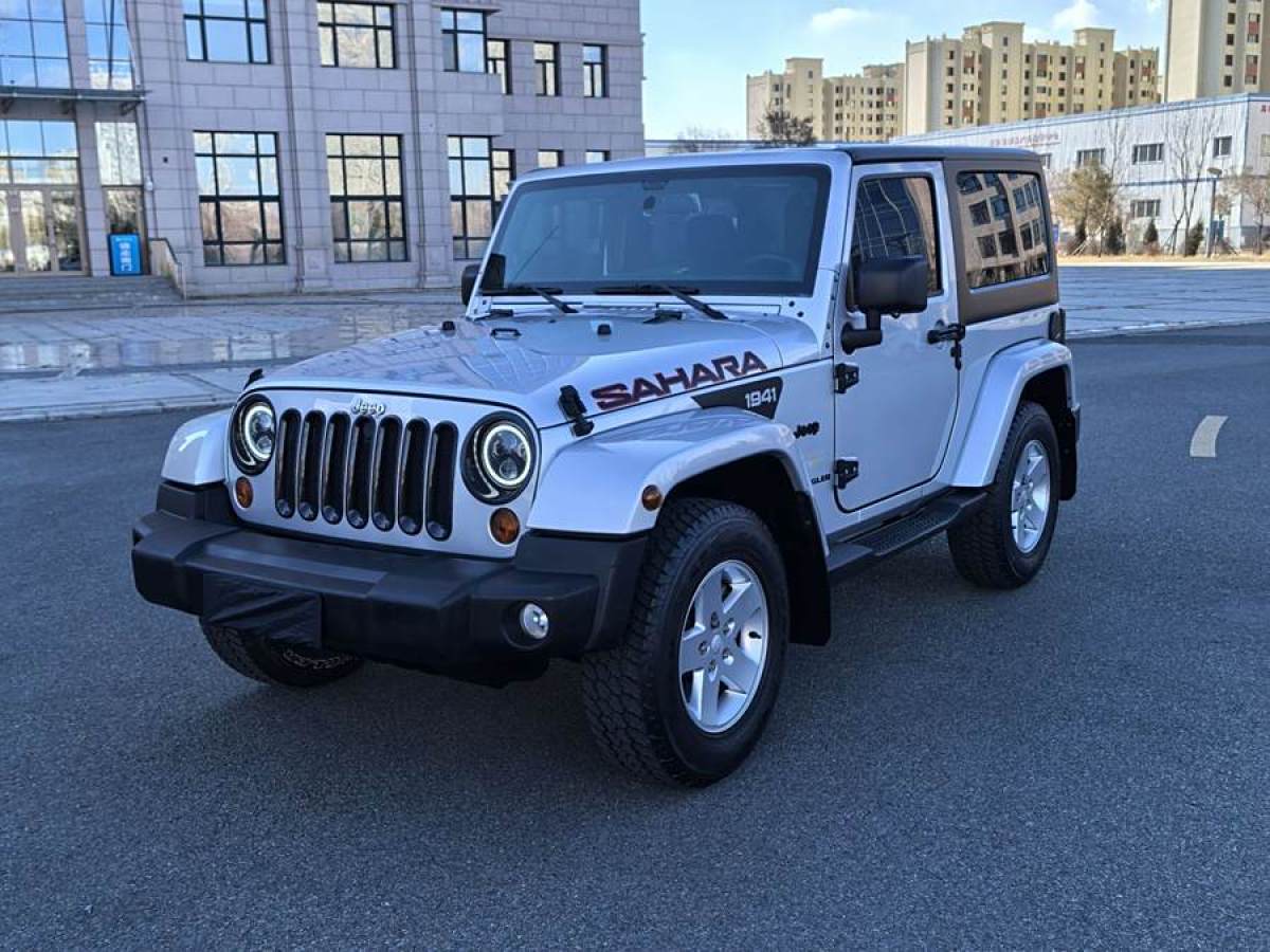 Jeep 牧馬人  2011款 3.8L Sahara 兩門(mén)版圖片