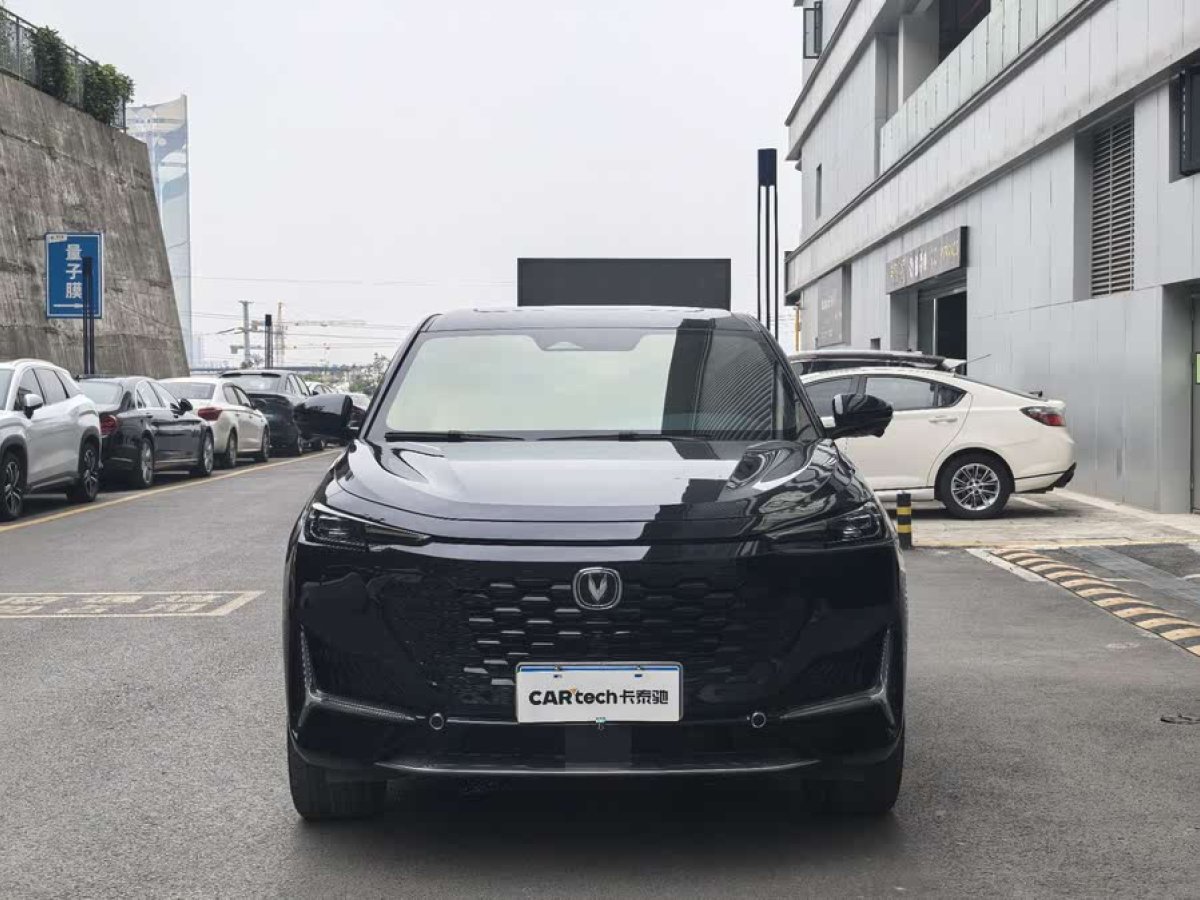 長安 長安UNI-K  2021款 2.0T 尊貴型圖片