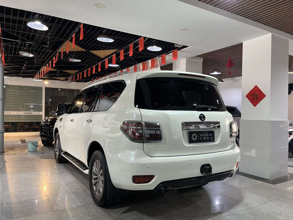 日產(chǎn) 途樂  2014款 5.6L LE圖片