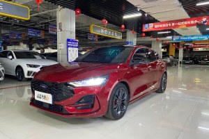 ?？怂?福特 兩廂 EcoBoost 180 自動ST Line