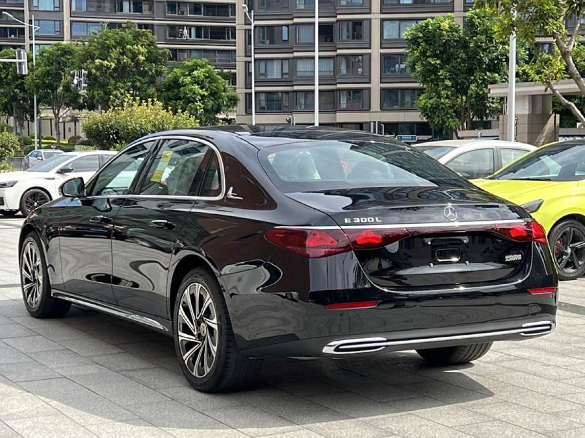 奔馳 奔馳E級  2019款 改款 E 300 L 豪華型圖片