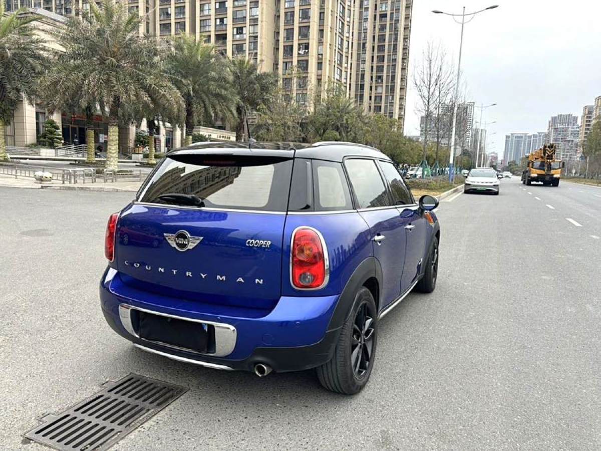 MINI COUNTRYMAN  2016款 1.6T COOPER ALL4 Excitement裝備控圖片