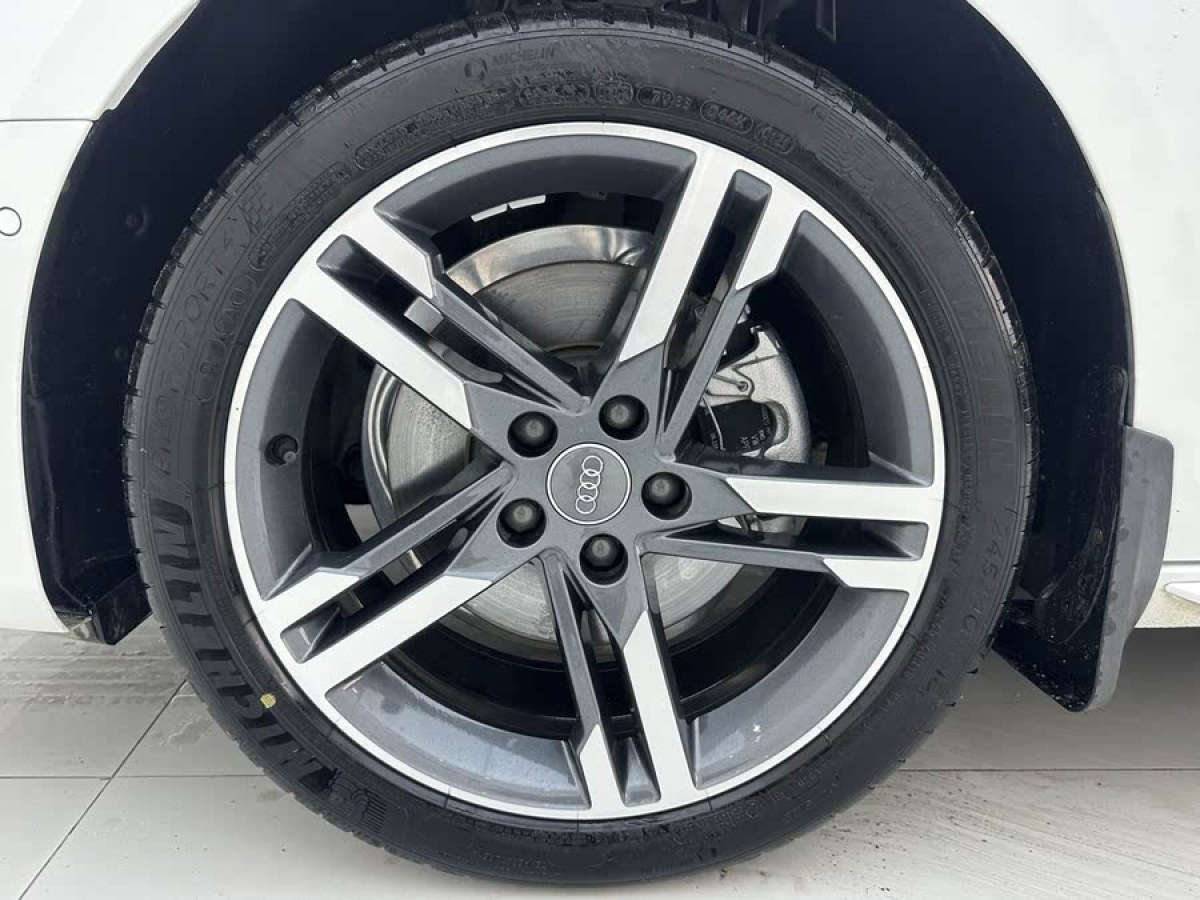 奧迪 奧迪A4L  2020款 40 TFSI 豪華動感型圖片