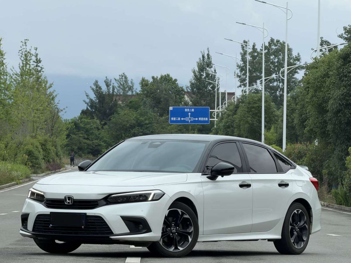 西安二手本田 思域 2022款CVT无级变速 4门5座三厢车