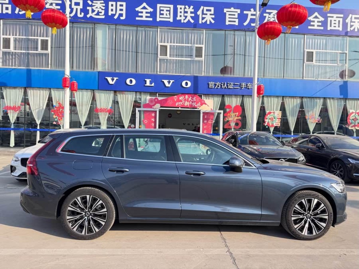沃爾沃 V60  2024款 B5 智遠(yuǎn)豪華版圖片