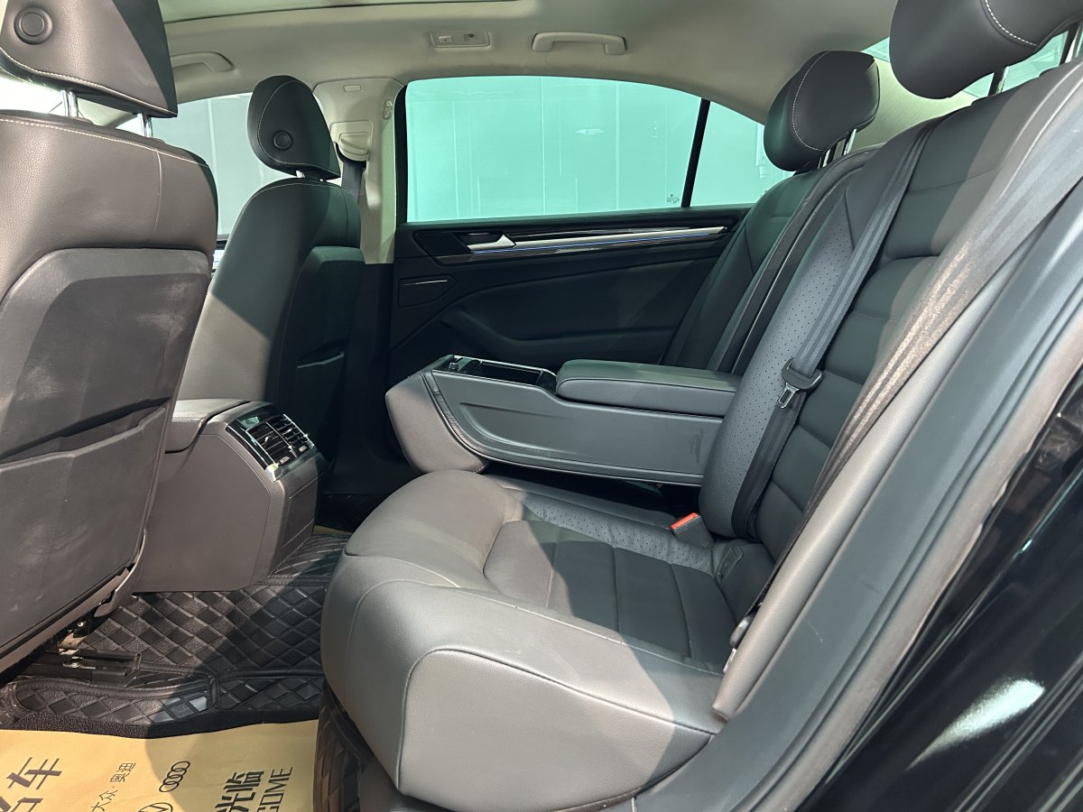 大眾 輝昂  2018款 改款 380TSI 兩驅(qū)商務(wù)版圖片