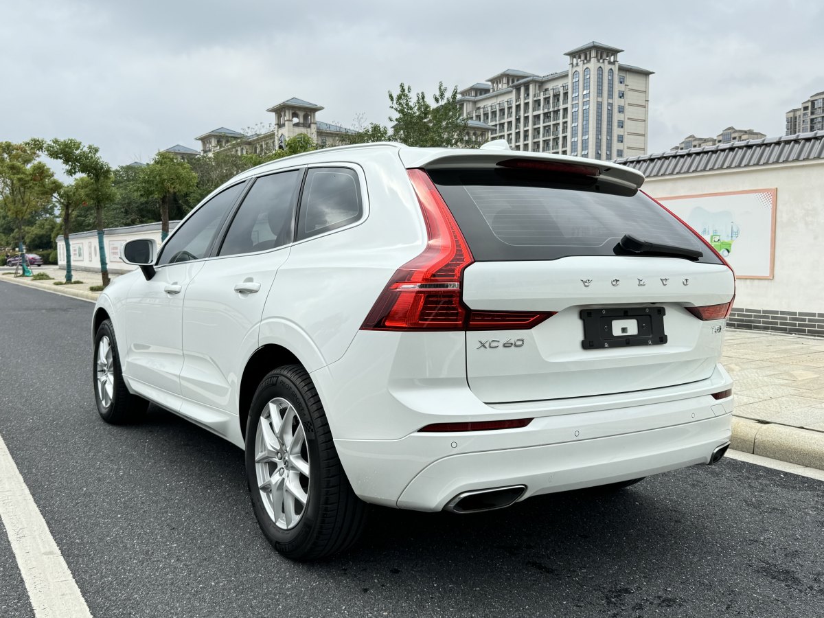 沃爾沃 XC60  2019款  T5 四驅(qū)智逸版 國VI圖片