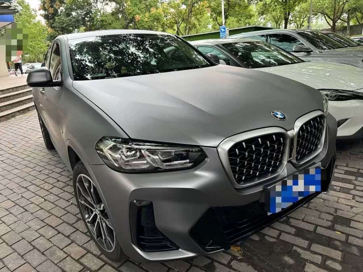 寶馬 寶馬X4  2022款 改款 xDrive 30i M運(yùn)動(dòng)曜夜套裝圖片