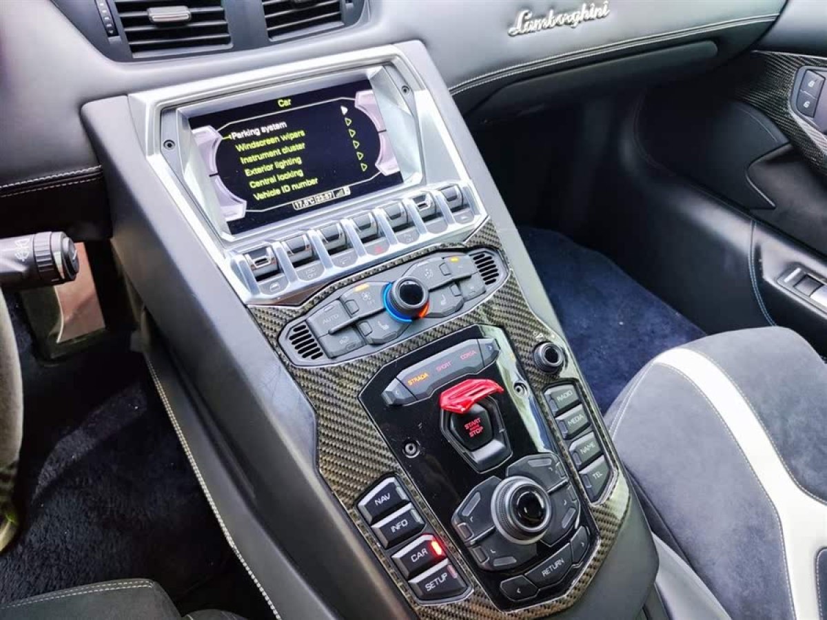 蘭博基尼 Aventador  2011款 LP 700-4圖片